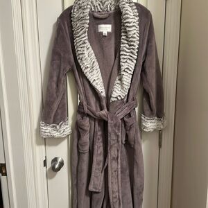 Carole Hochman Bathrobe NWTO
